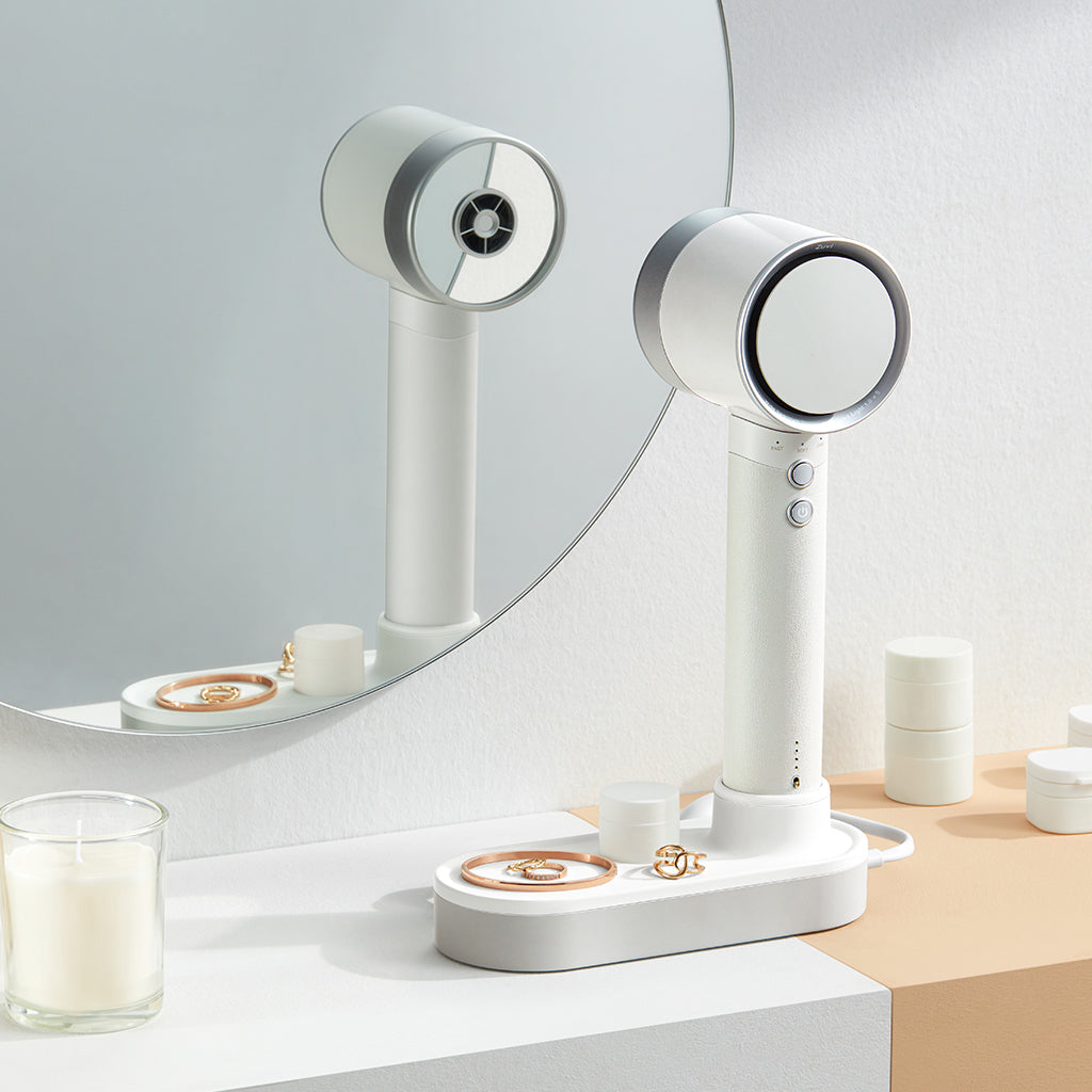 Zuvi Halo 光ヘアケアコードレスドライヤー